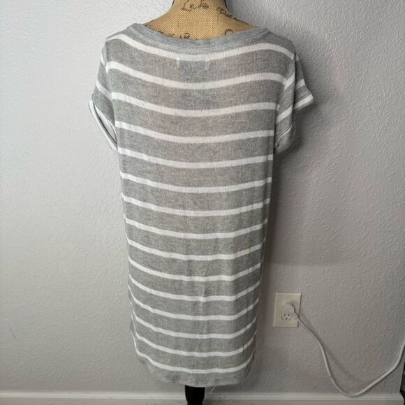 Hollister Scoop Neck Short Sleeve Striped Tunic Top Size M Grey Preppy Open Knit - Picture 8 of 8